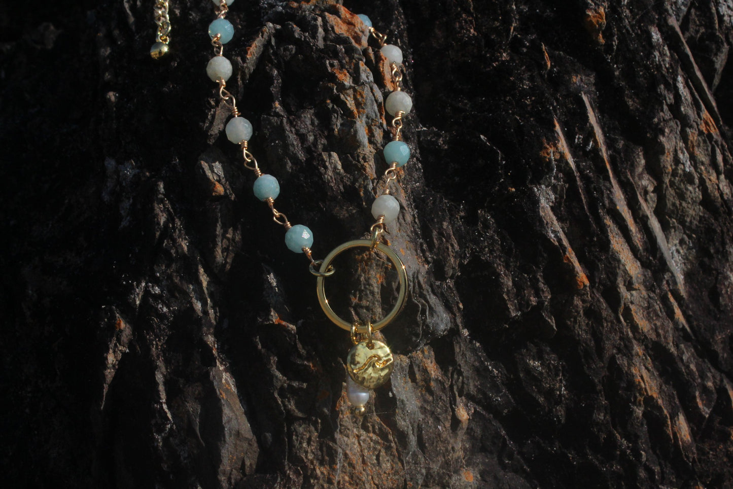 Chasing waves bracelet