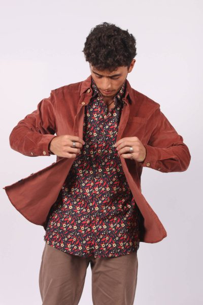 Red Hot short sleeve Shirt by Skumi