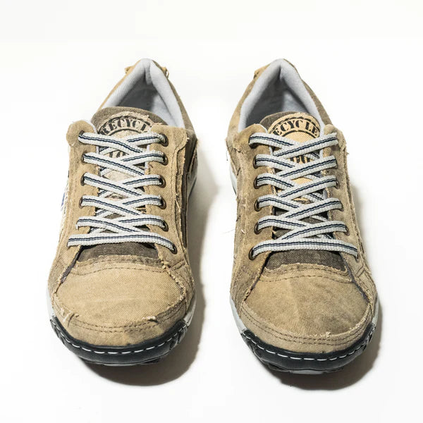 Afro Blonde Sneakers