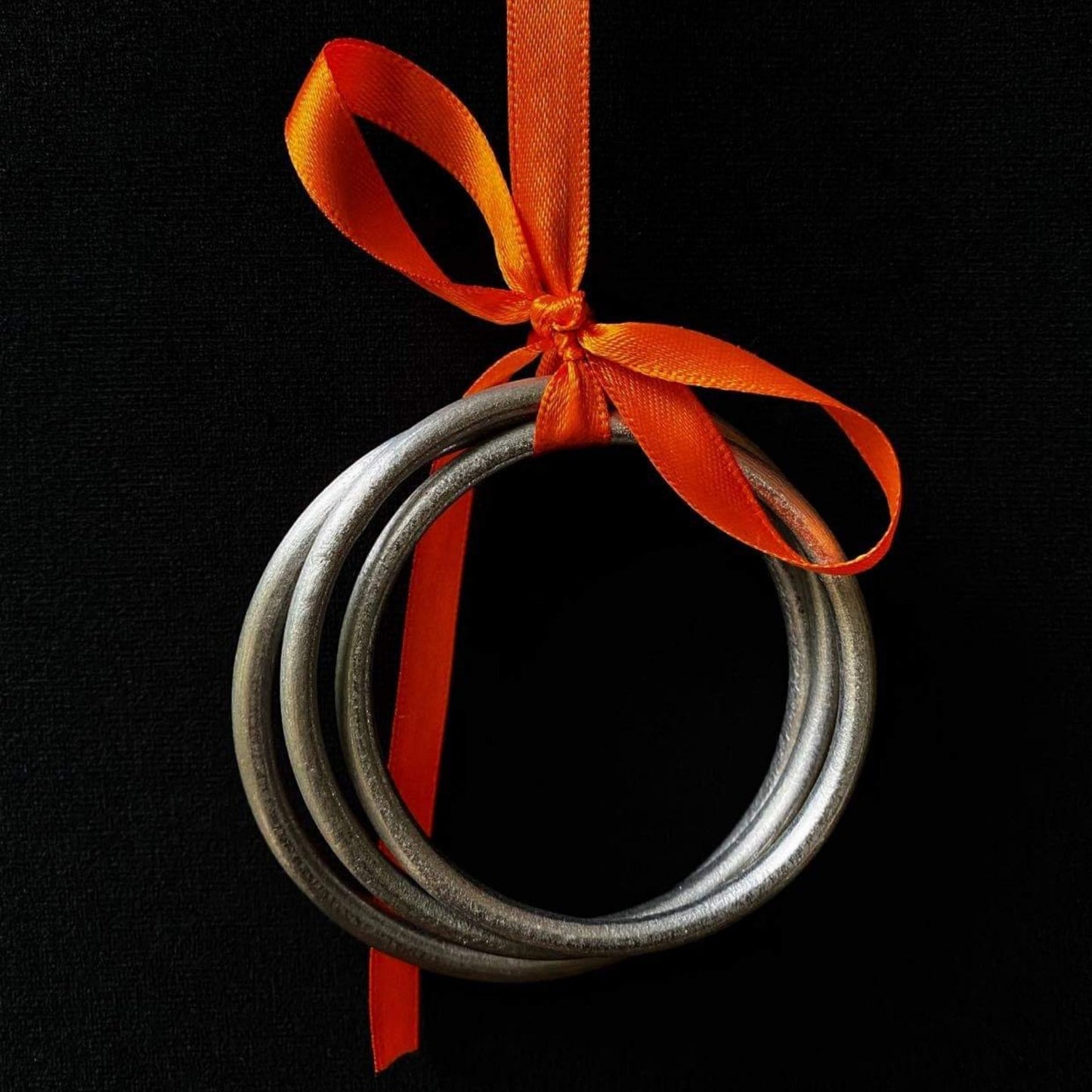 Love Bomb Plain Bangle
