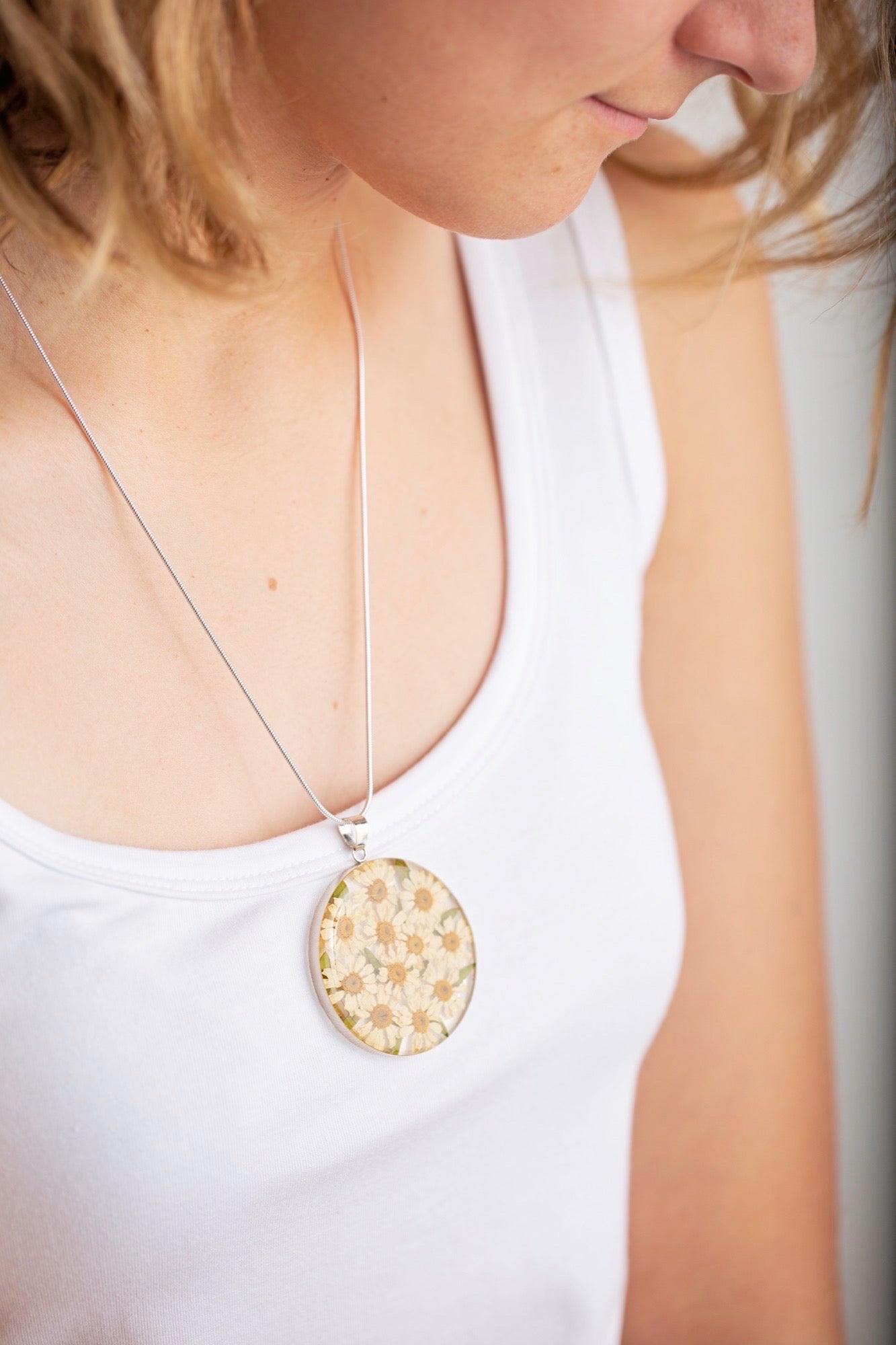 Mexican Daisy Flowers Round Large Necklace